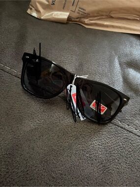 Black Wayfarer Sunglasses - Classic Shades